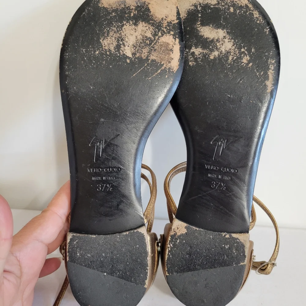GIUSEPPE ZANOTTI Leather T-Strap Sandals - Picture 8 of 11